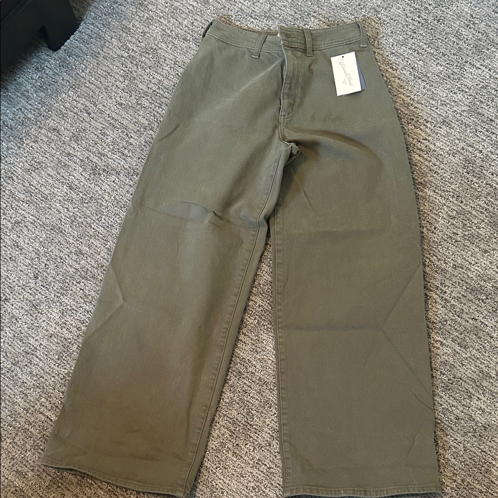 NWT Universal Thread wide leg ankle